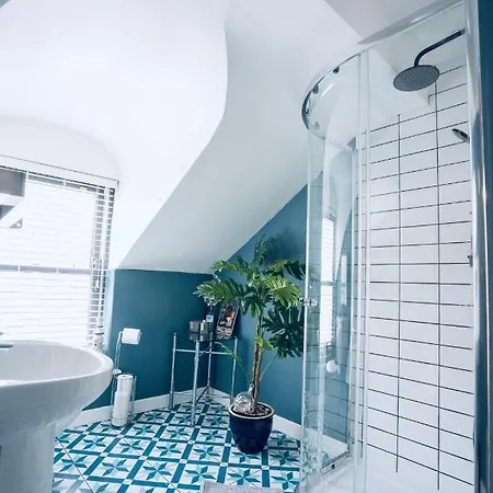 Appartement Modern Penthouse In Town