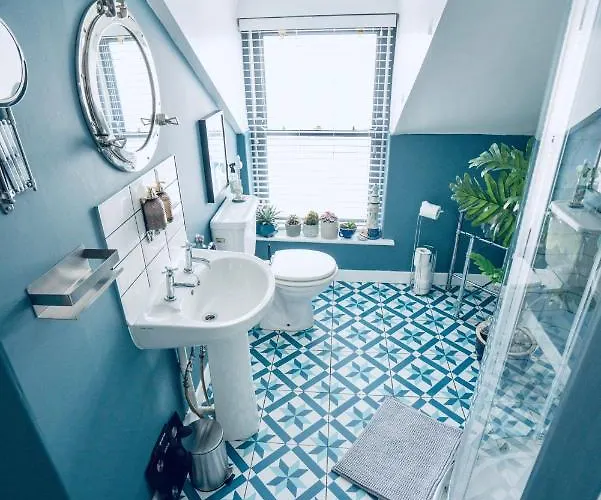 Modern Penthouse In Town * Cobh