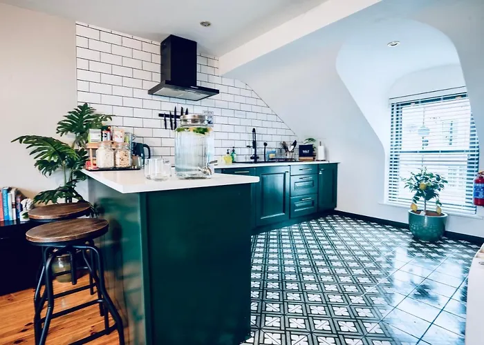 Modern Penthouse In Town Daire Cobh